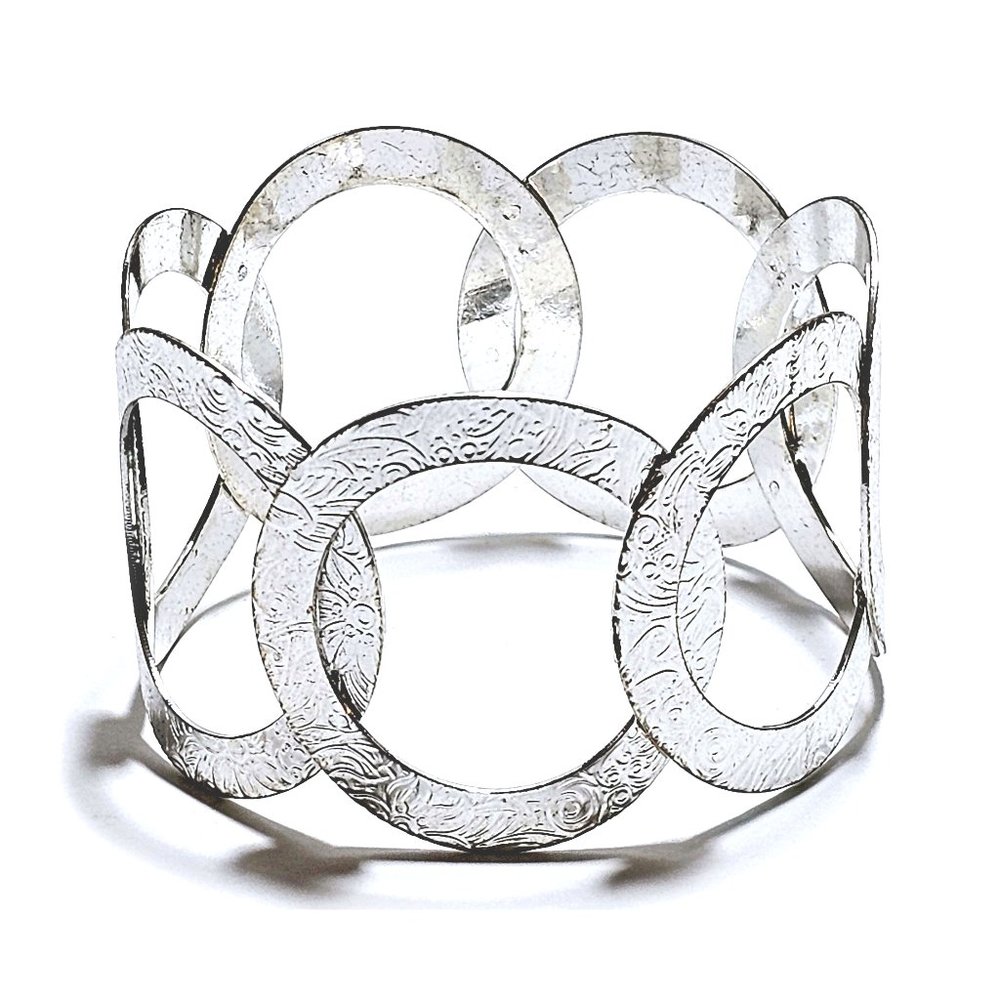 Interlocking Open Circles Geometric Silver Tone Metal Cuff Bracelet